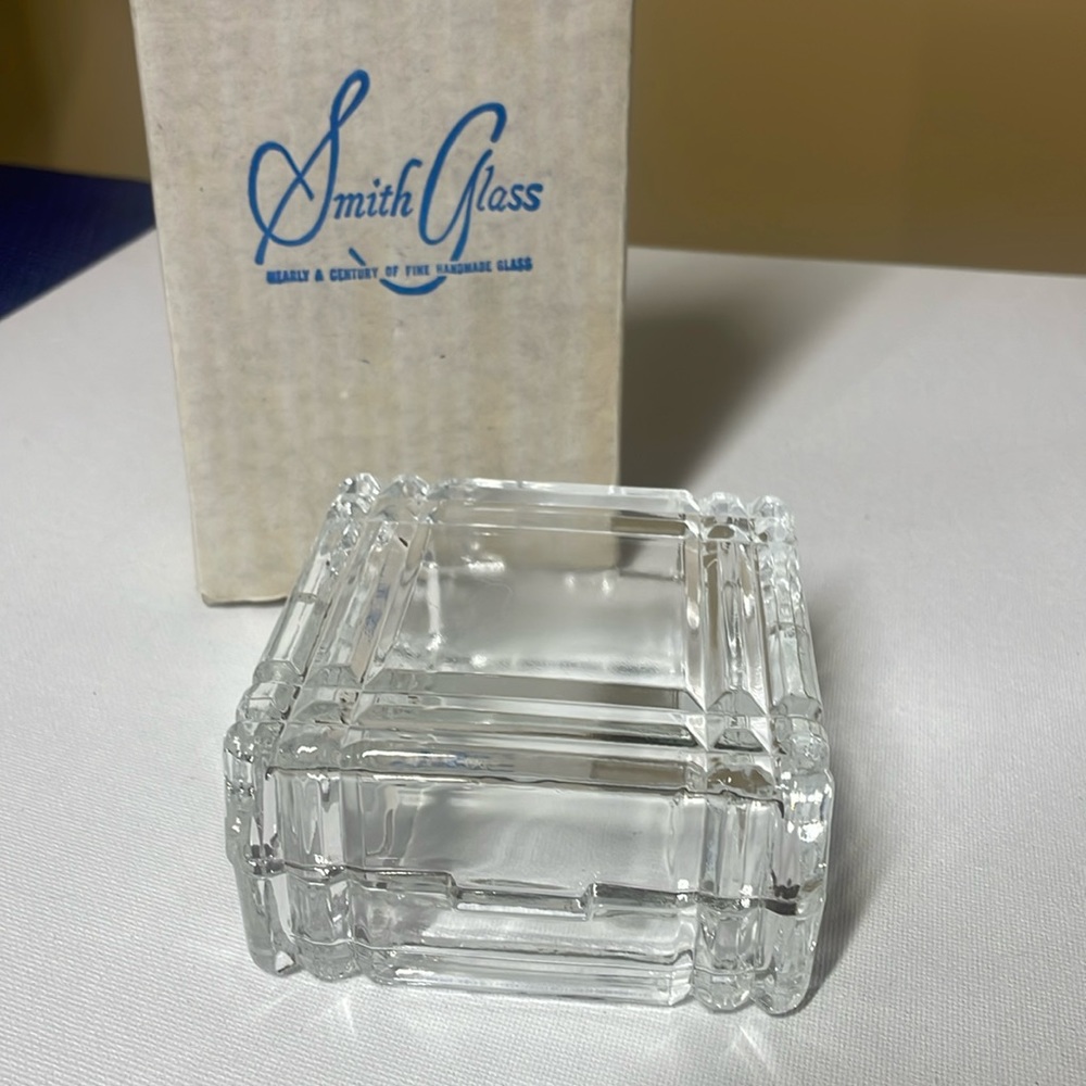 Smith Glass Square crystal glass trinket box